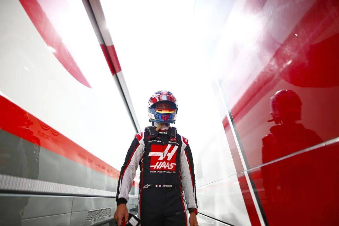 爱游戏在线-雷诺车队轻取哈斯车队，诺里斯高光表现的简单介绍