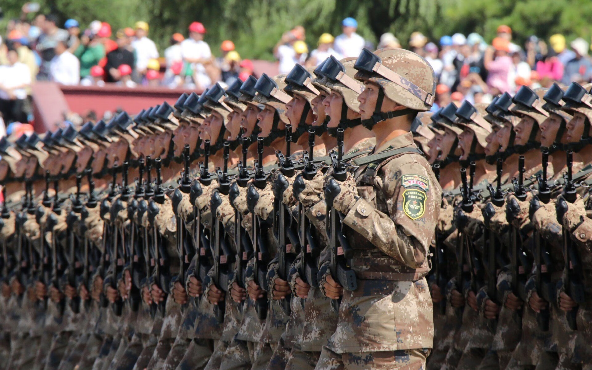 爱游戏下载-奥亚尔萨瓦尔统治全场，马德里竞技力克中国劲旅展现欧洲豪门风范
