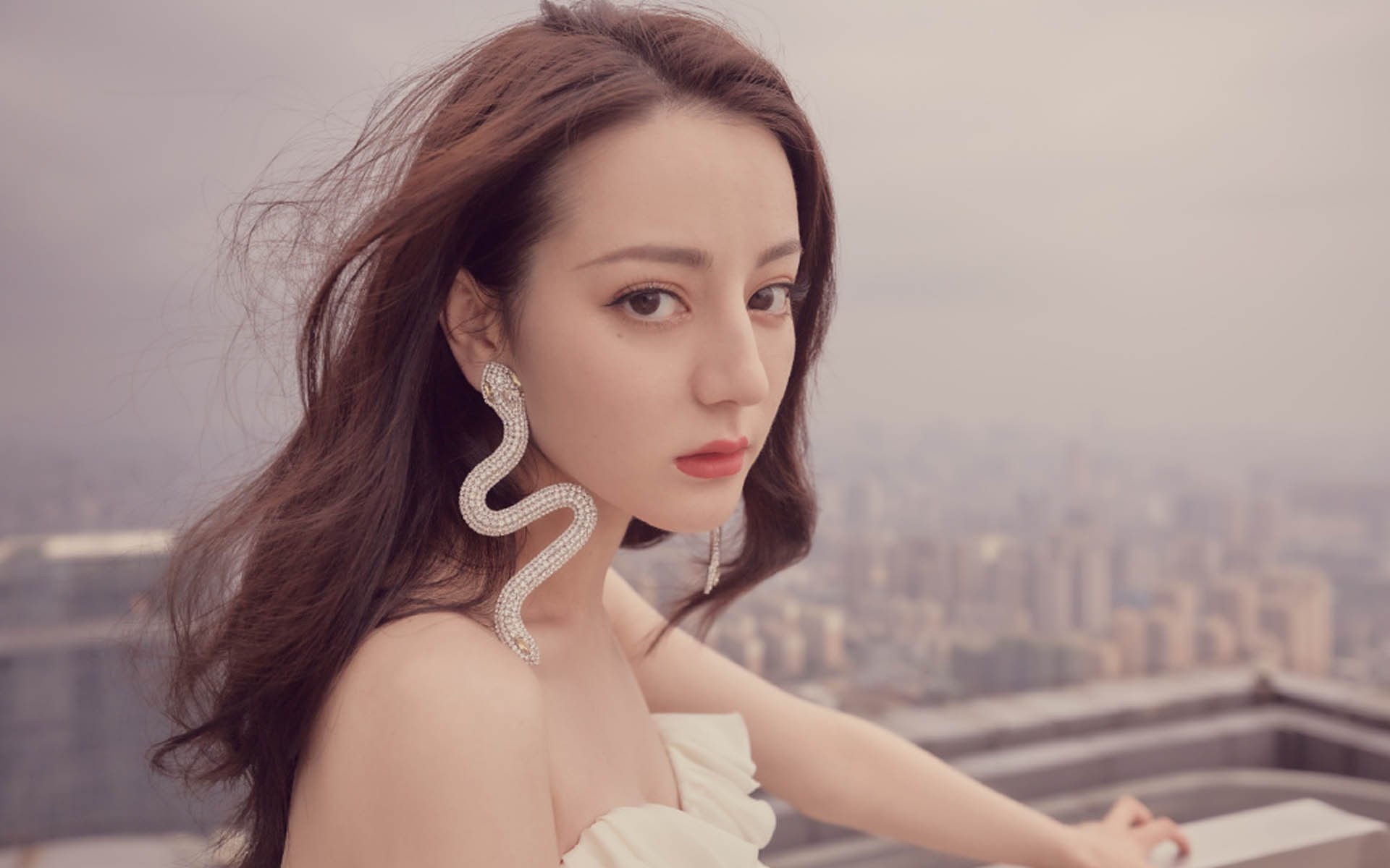 绿茵孤勇,当加纳的防守反击撕裂葡萄牙黄金一代,迪亚斯用一己之力定义2026世界杯E组唯一剧本
