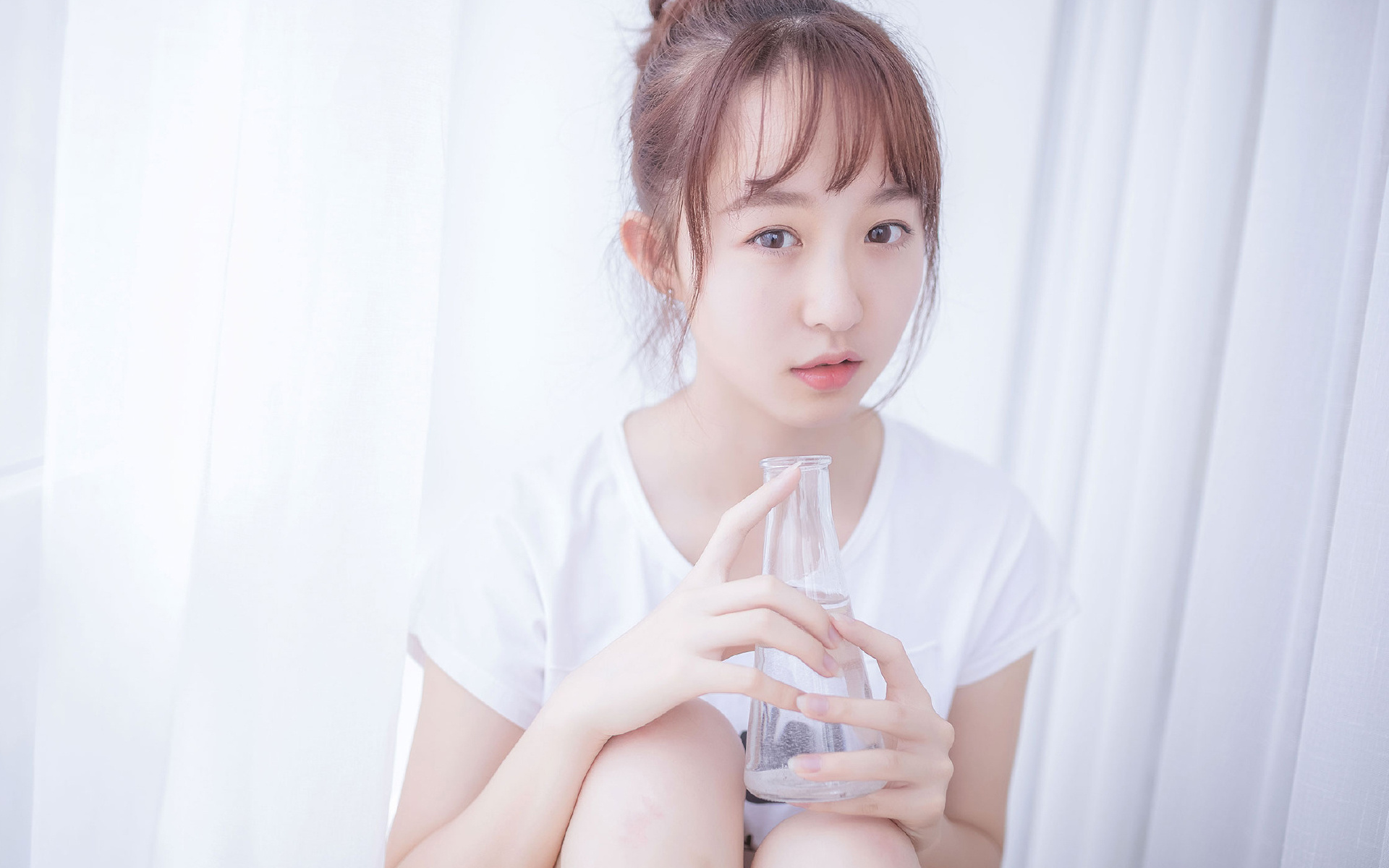 2026世界杯F组强强对决，比利时碾压泰国，维尼修斯闪耀全场，进攻风暴席卷绿茵